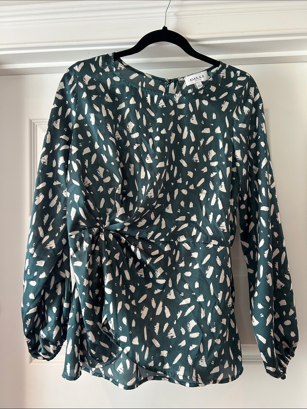 Gilli Teal Green and White Twist-Waist Long-Sleeve Blouse
